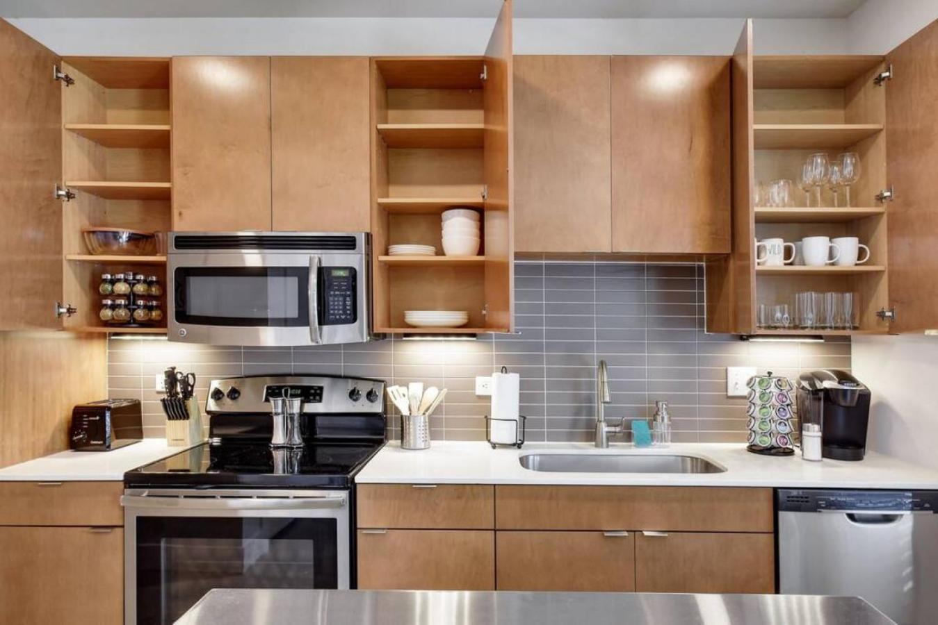 Escape At A Stylish Near Downtown *