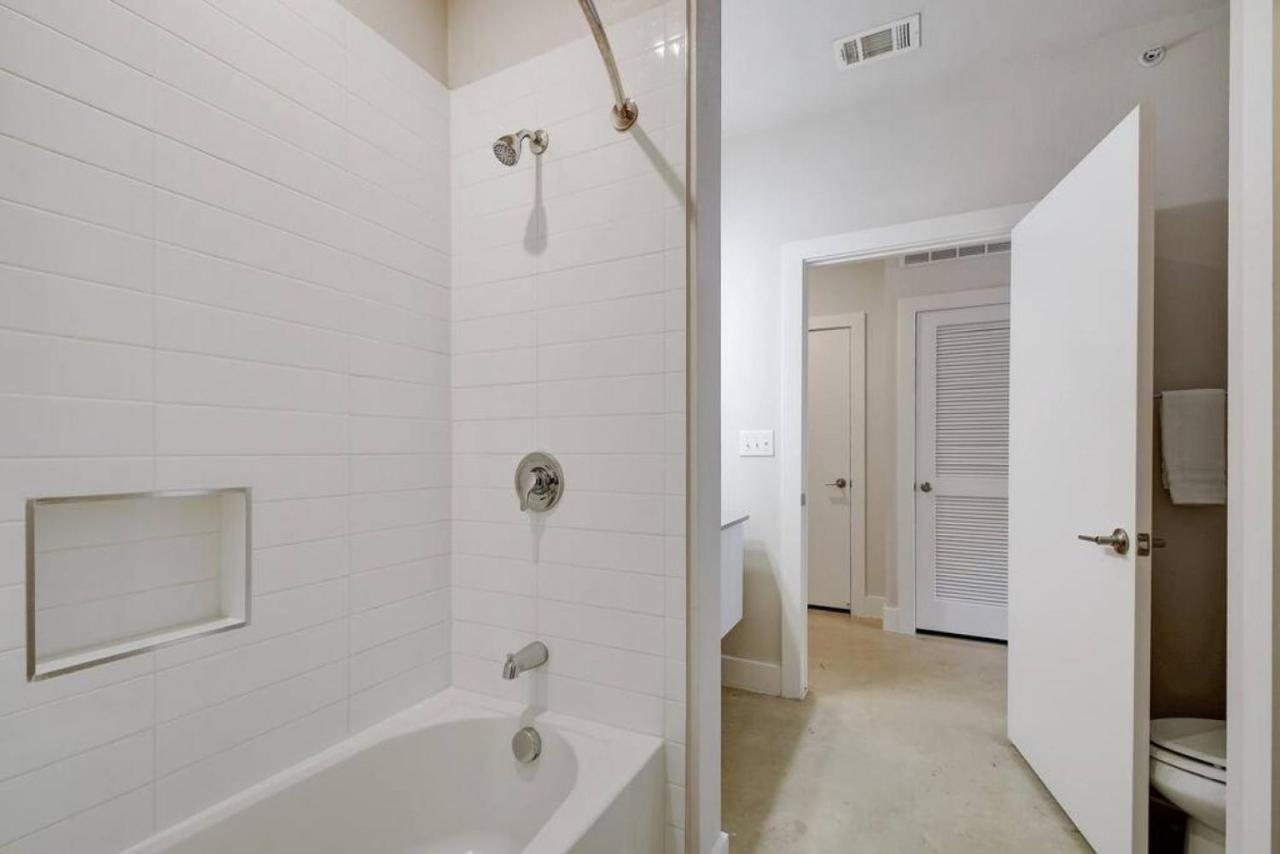 Escape At A Stylish Near Downtown * San Antonio